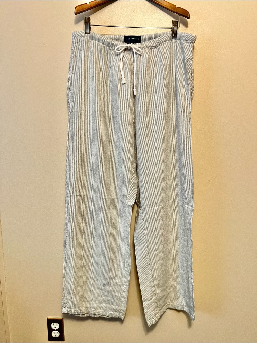 Aeropostale Light Gray Drawstring Linen-Blend Joggers